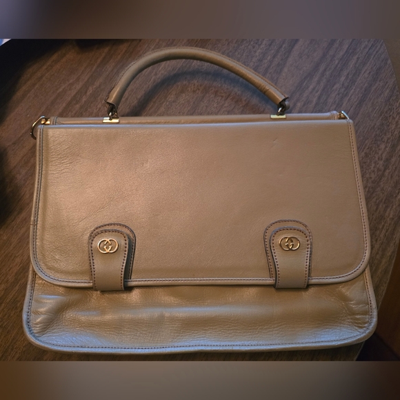 Gucci Handbags - Vintage Gucci Tan Beige Leather Handbag